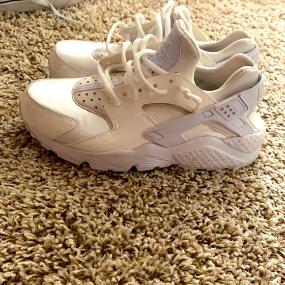 Shoes - Picture 1 of 3